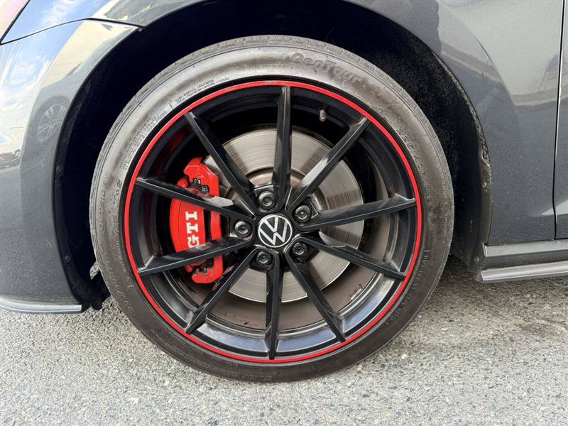 Used 2017 Volkswagen GTI SE FWD image 9