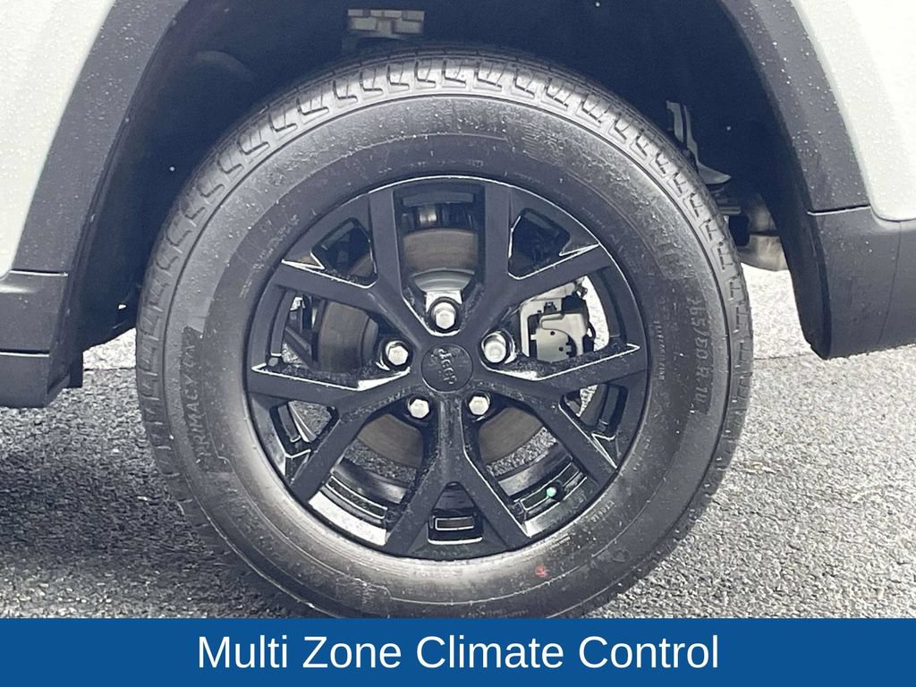 Certified 2026 Jeep Grand Cherokee Altitude RWD image 13