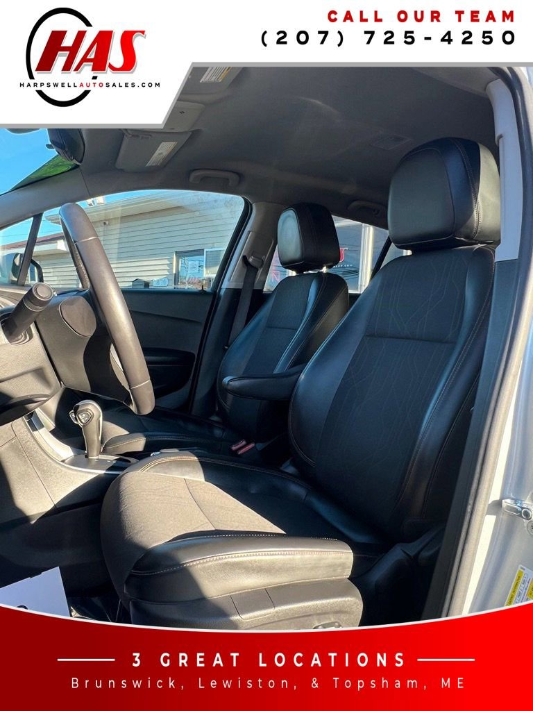 Used 2022 Chevrolet Trax LT w/ Driver Confidence Package AWD/4WD image 10