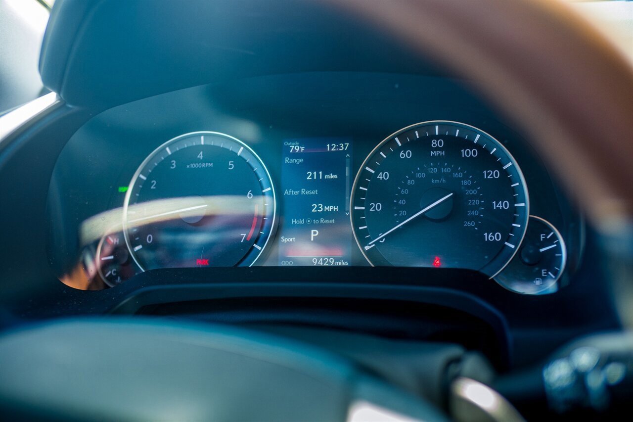 Used 2022 Lexus RX 350L FWD w/ Premium Package image 19