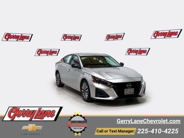 Used 2024 Nissan Altima 2.5 SV