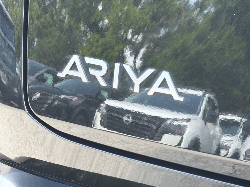 Used 2024 Nissan Ariya AWD image 10