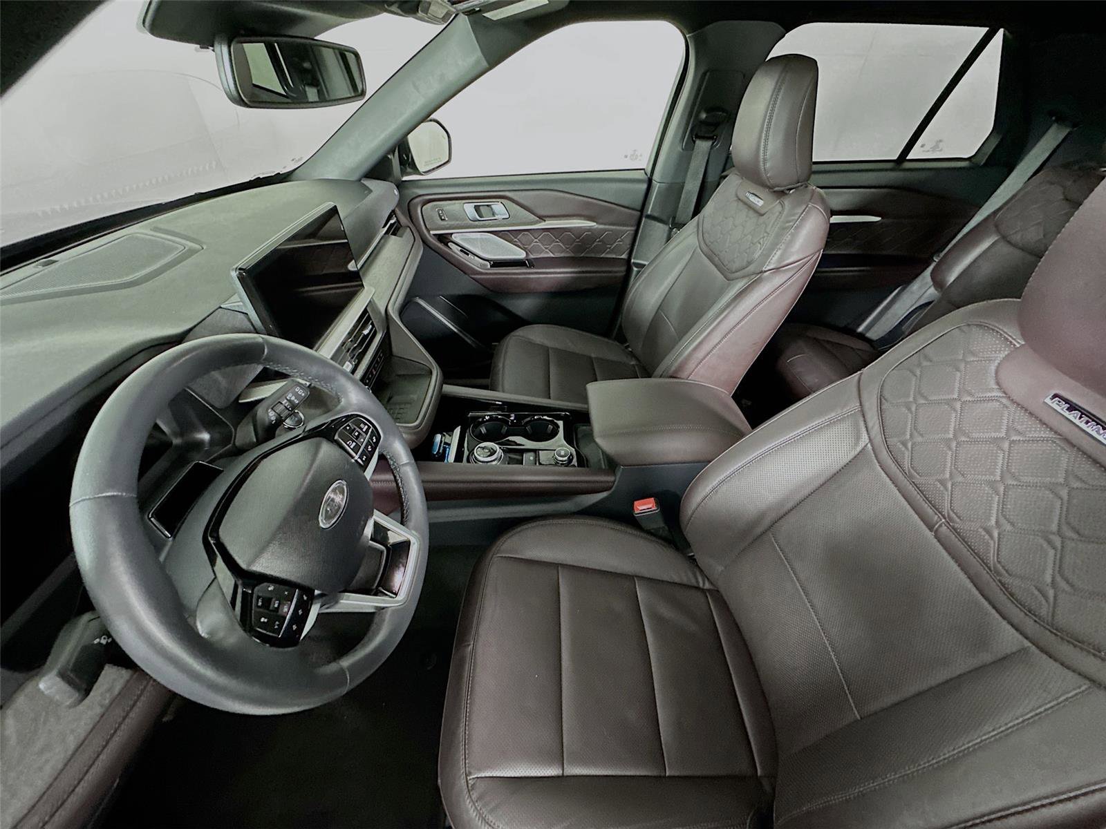 Used 2025 Ford Explorer Platinum w/ LUX Leather Package image 11