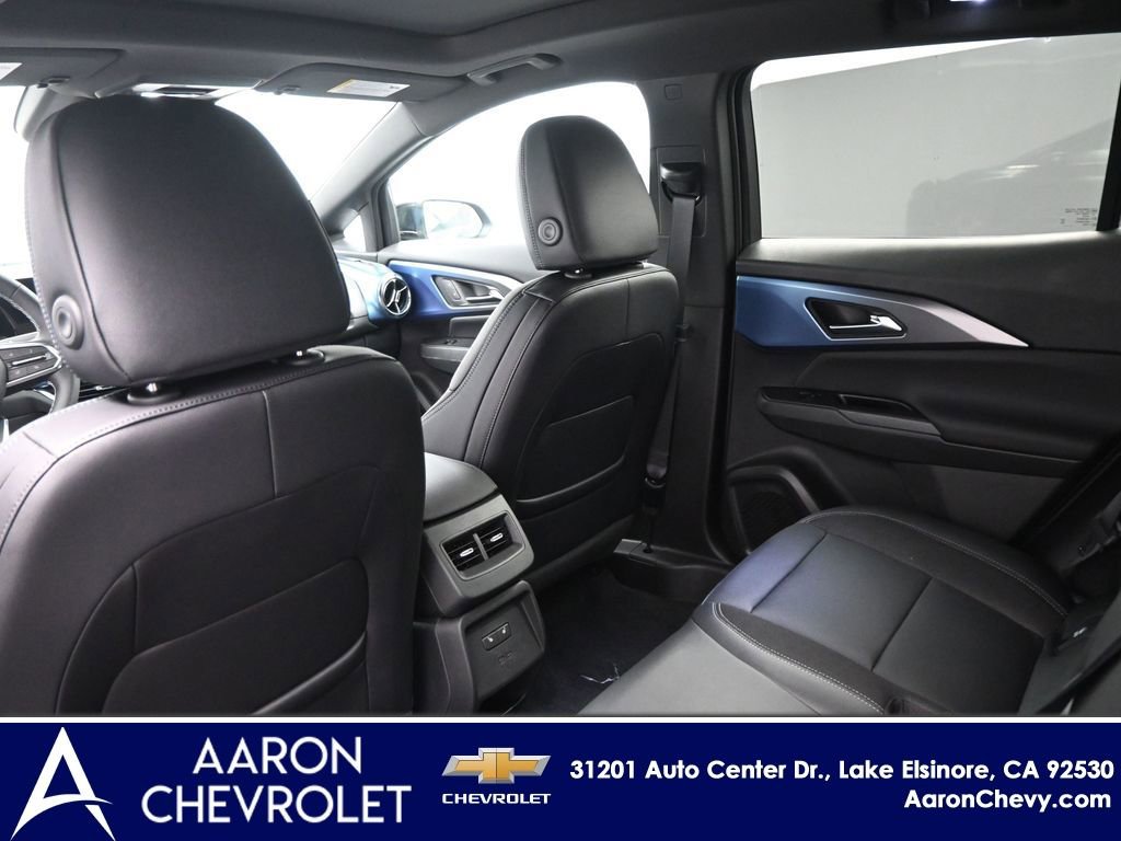 New 2025 Chevrolet Equinox EV LT w/ Convenience Package II AWD/4WD image 17