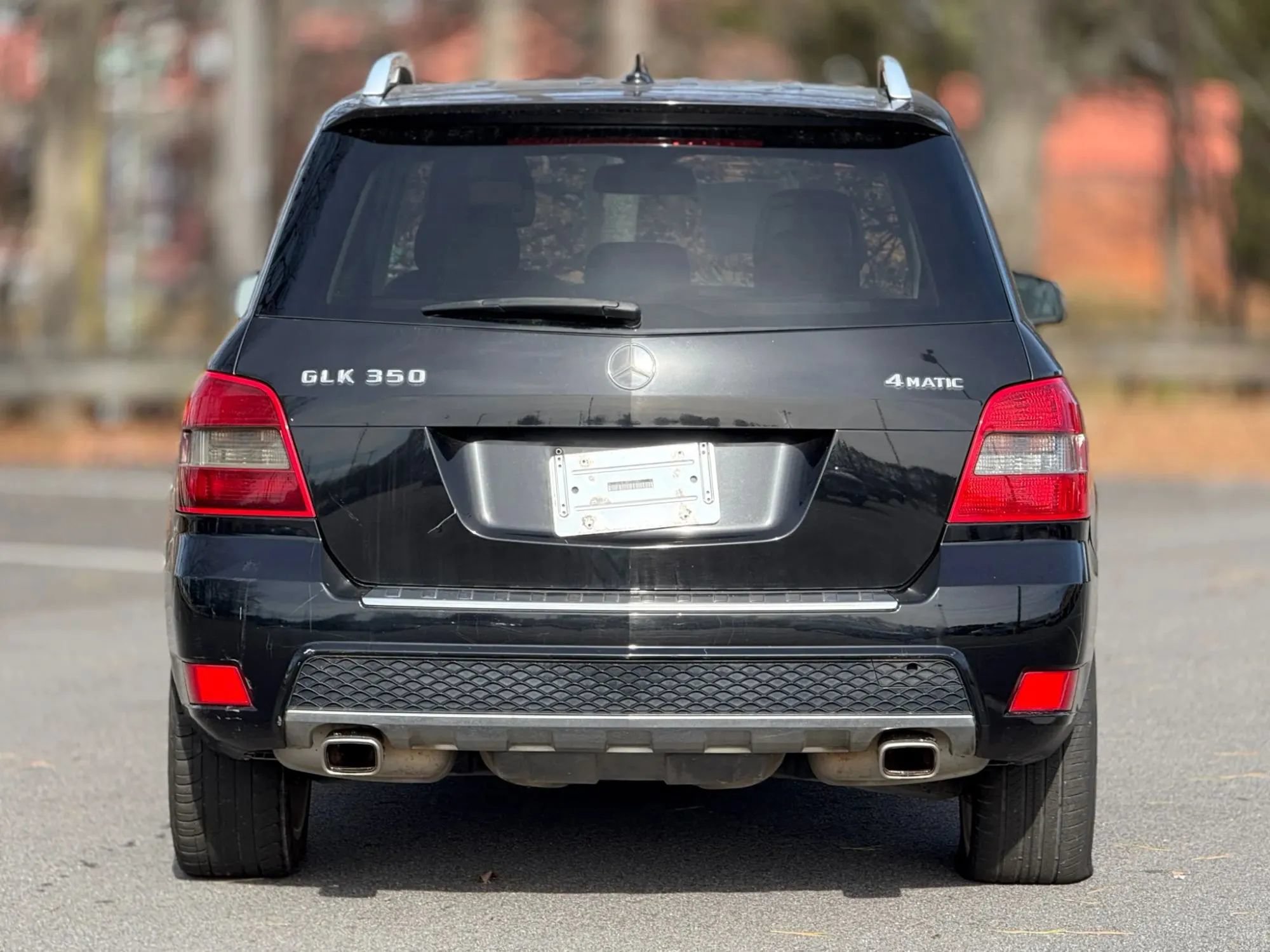 Used 2010 Mercedes-Benz GLK 350 4MATIC image 4