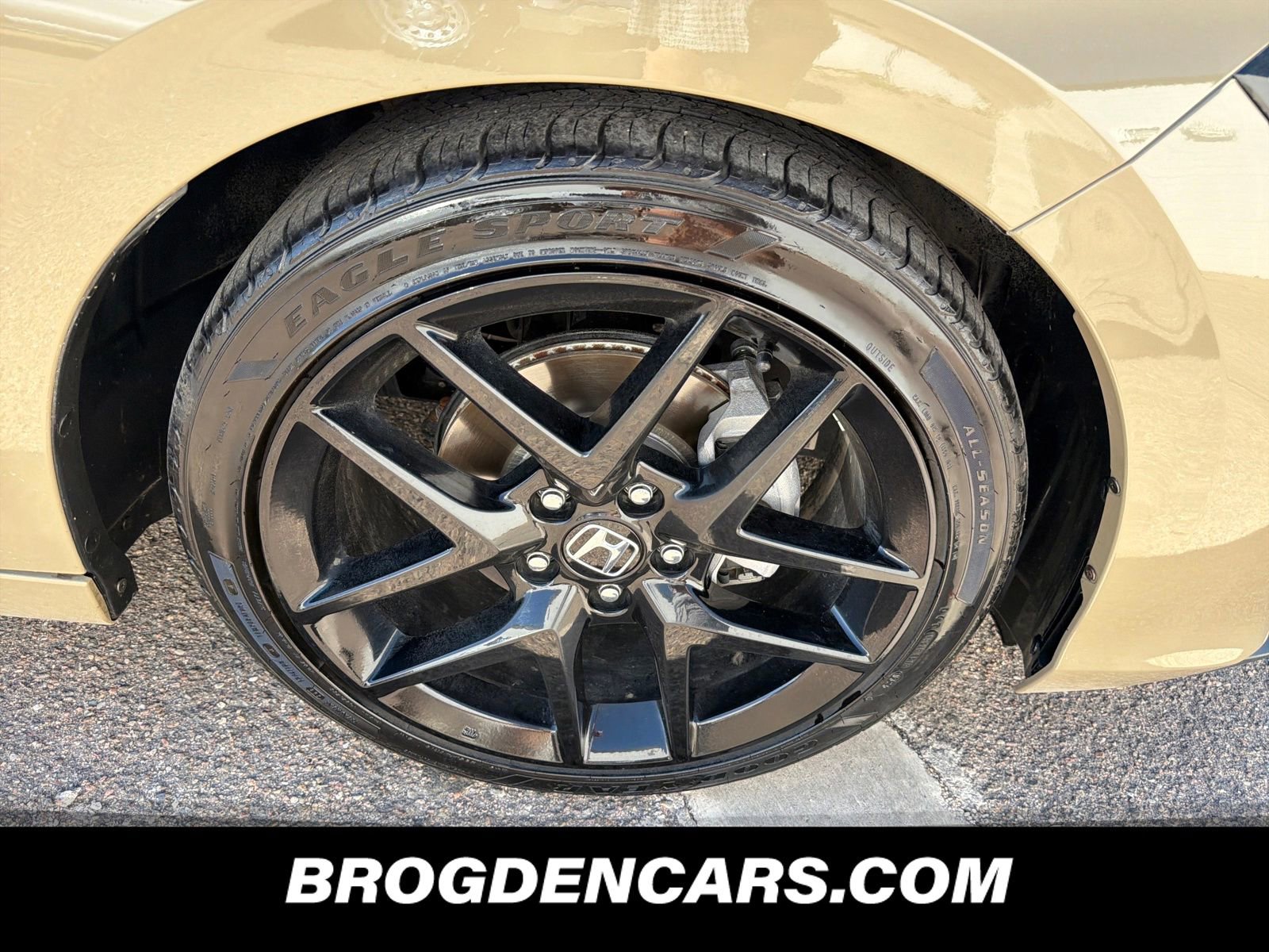 Used 2025 Honda Civic Sport image 10