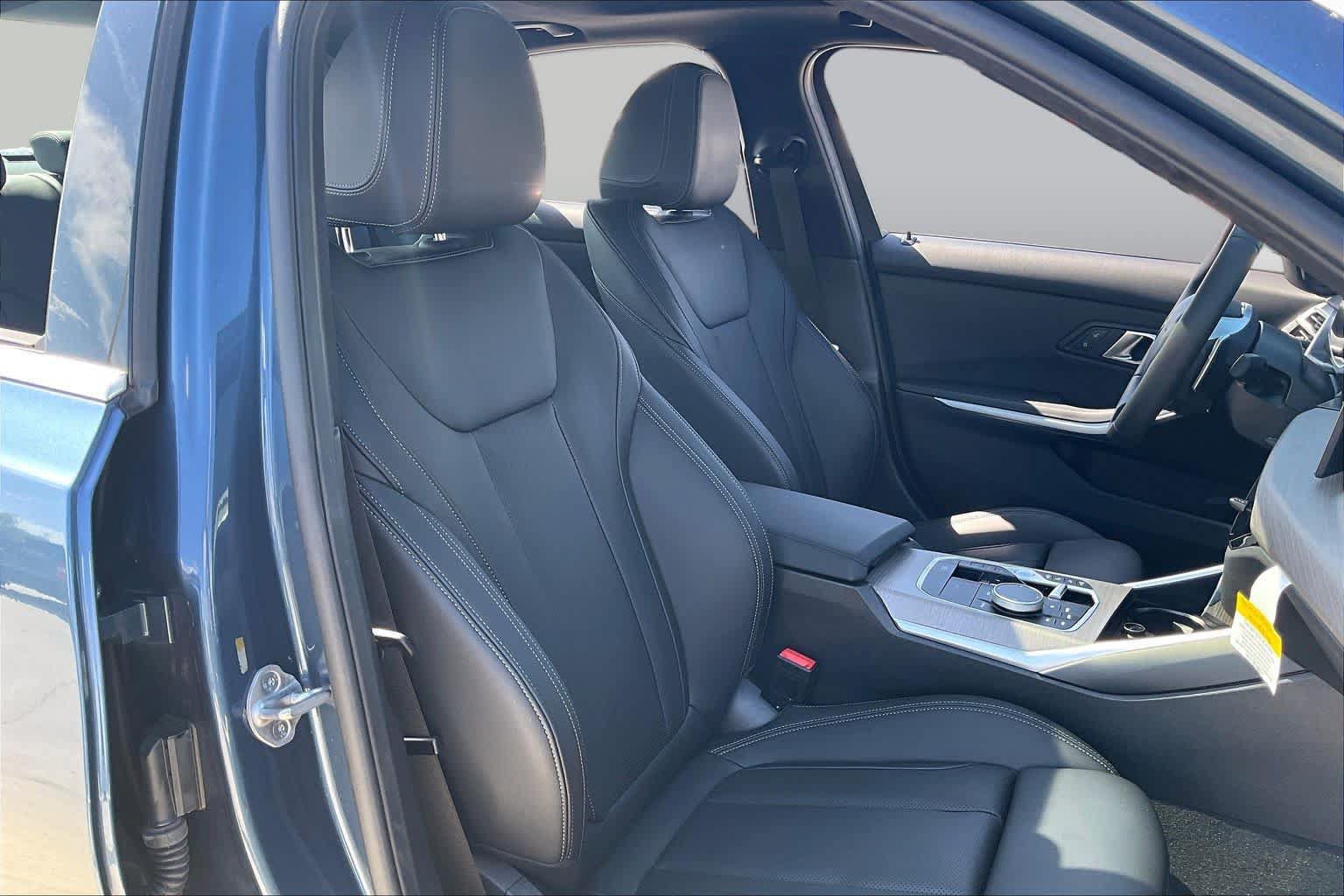 Used 2025 BMW 330i Sedan RWD image 8