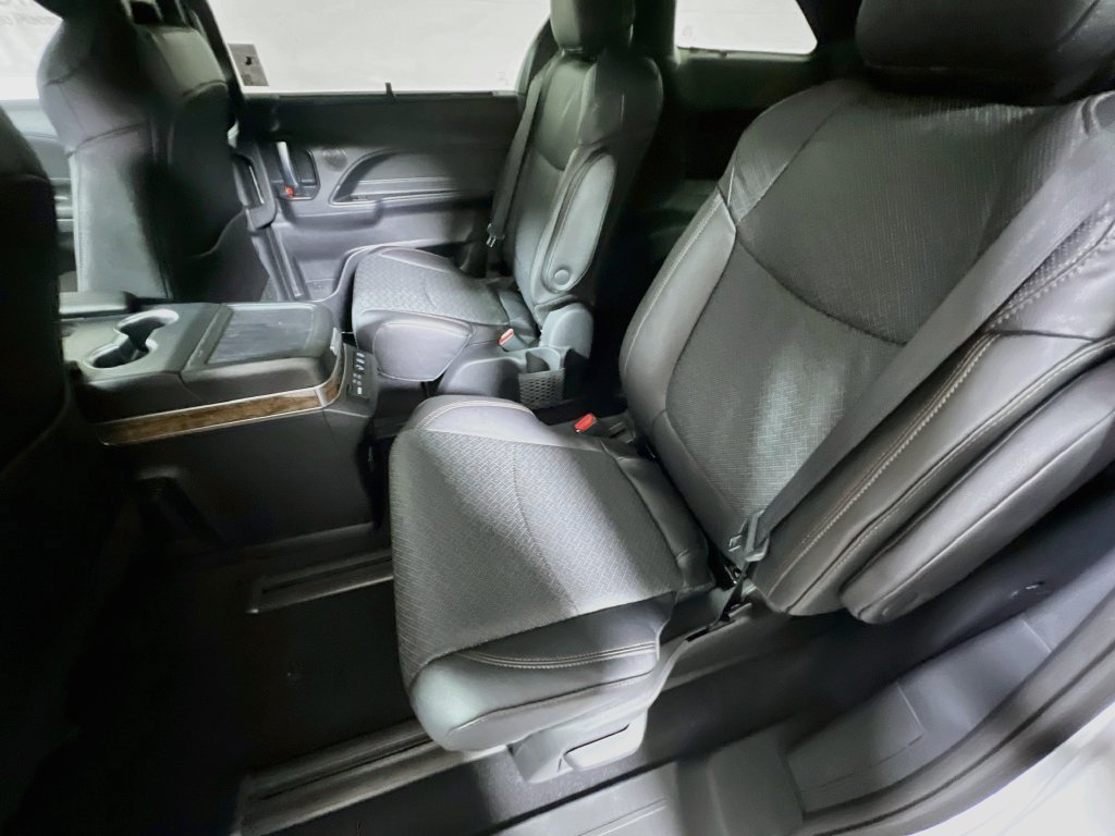 New 2026 Toyota Sienna Platinum AWD/4WD image 19