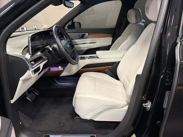 Certified 2026 Cadillac Vistiq Sport AWD/4WD image 9