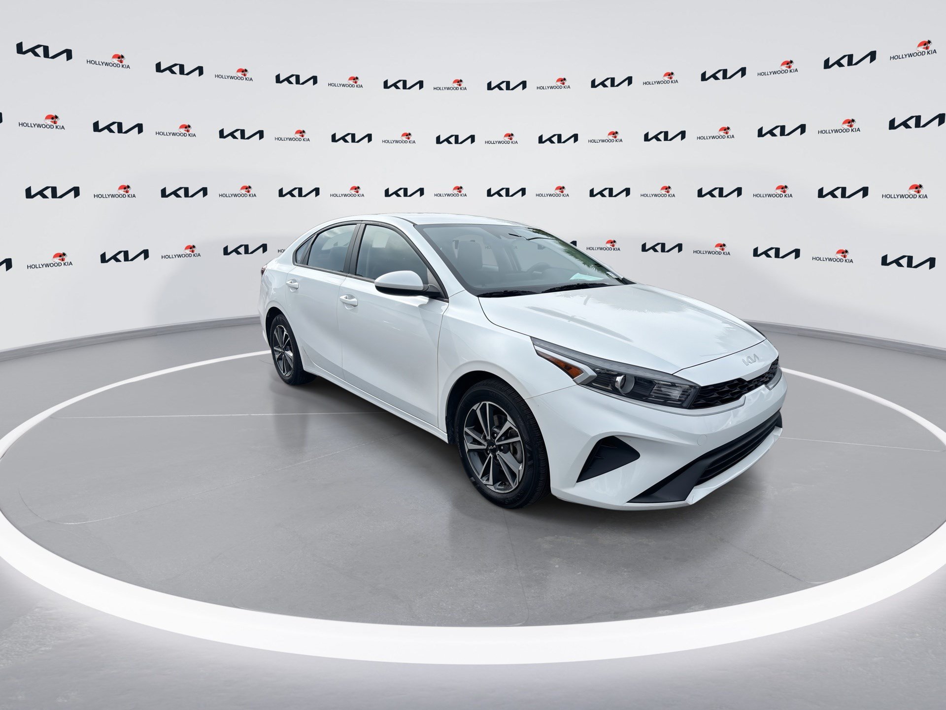 Certified 2024 Kia Forte LXS FWD image 2