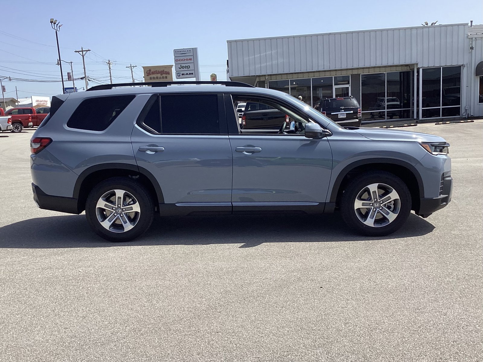 Used 2026 Honda Pilot EX-L image 4