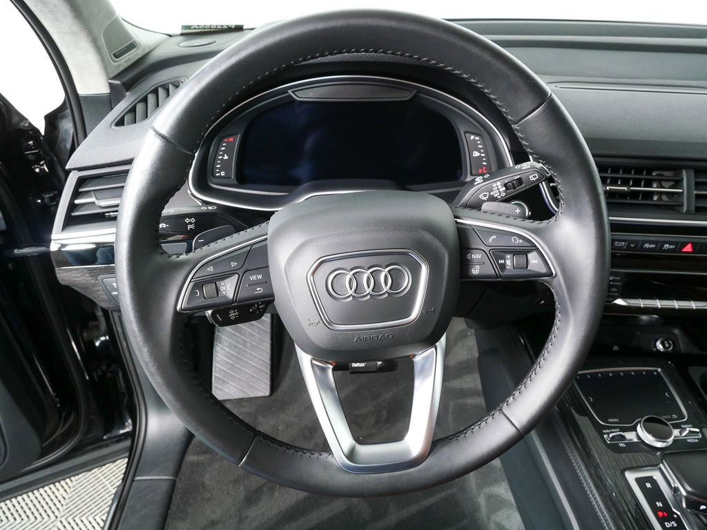 Used 2018 Audi Q7 3.0T Prestige AWD/4WD image 9