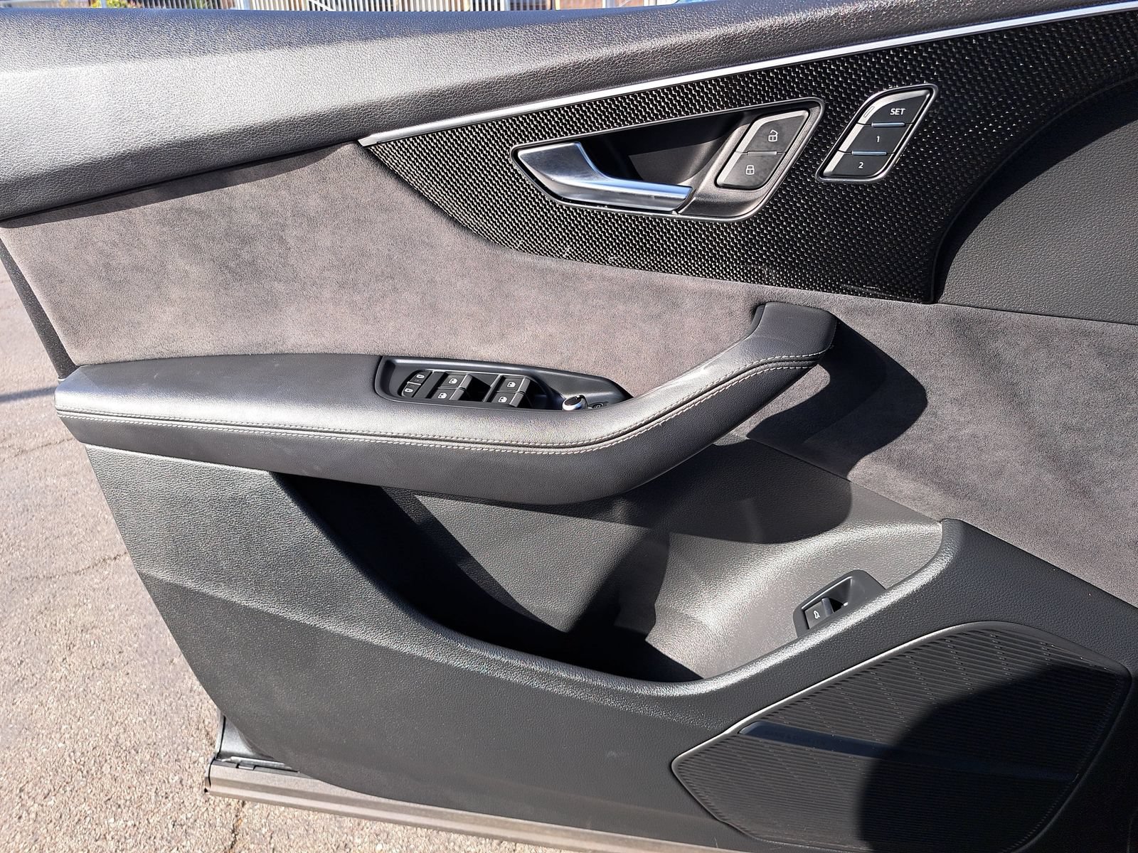 Used 2024 Audi SQ7 Premium Plus AWD/4WD image 30