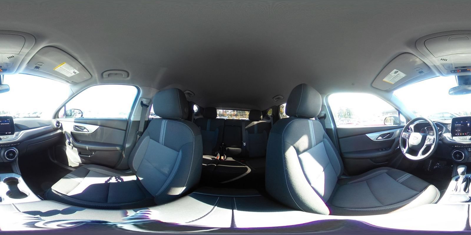 Used 2025 Chevrolet Blazer LT FWD image 42