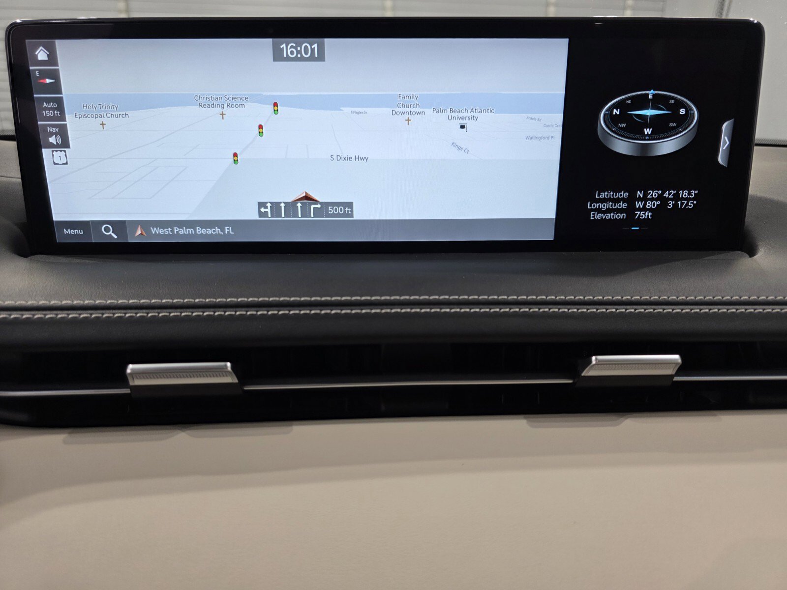 Used 2025 Genesis GV70 3.5T Sport w/ Sport Advanced Package image 17