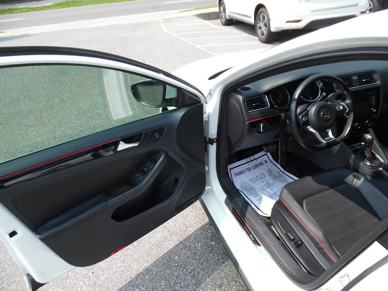Used 2015 Volkswagen Jetta GLI SE FWD image 10