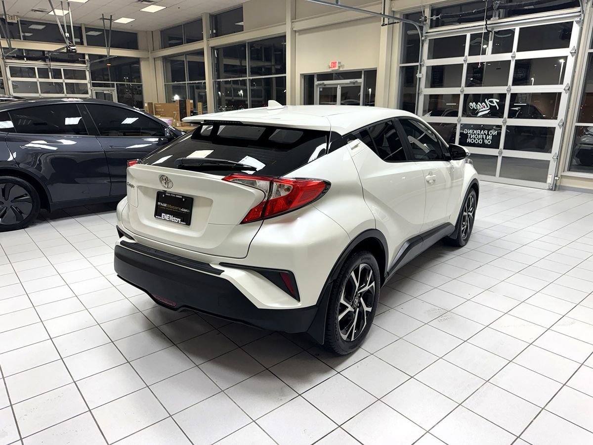 Used 2018 Toyota C-HR XLE image 8