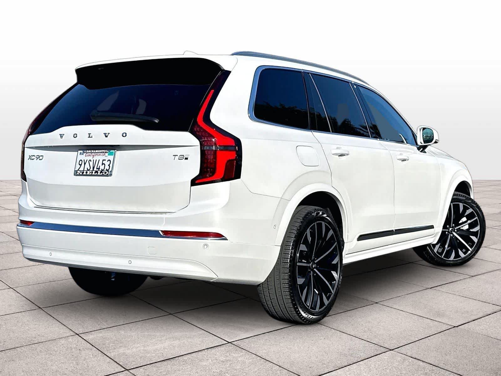 Used 2026 Volvo XC90 T8 Plus w/ Protection Package Premier AWD/4WD image 16