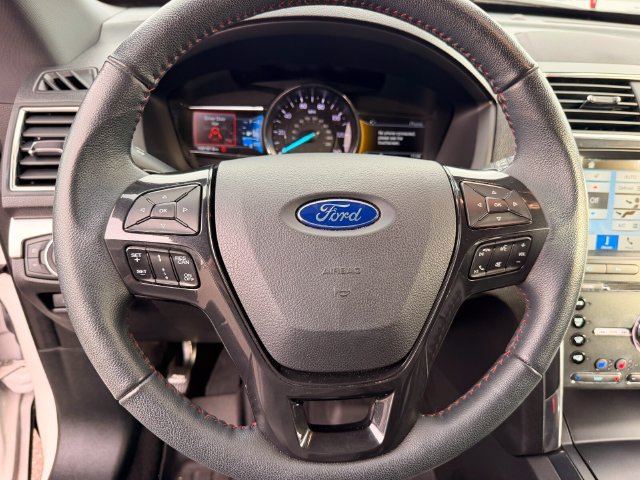 Used 2018 Ford Explorer Sport w/ Equipment Group 401A AWD/4WD image 16