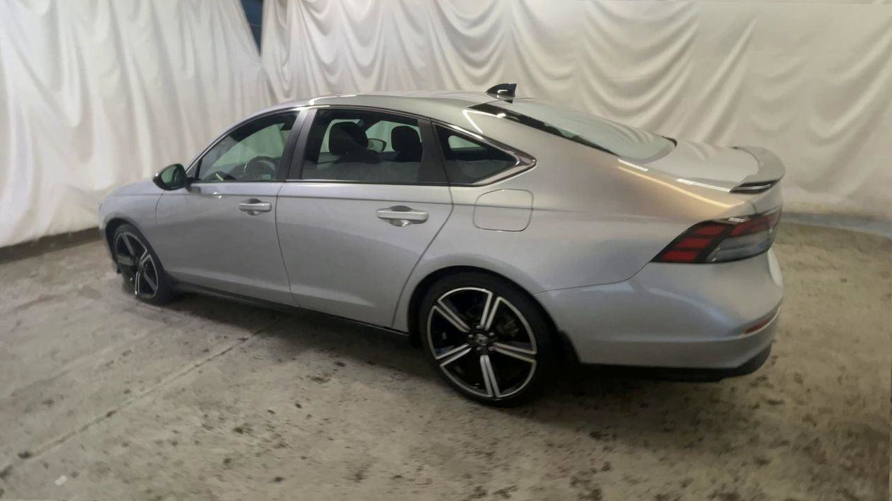 Used 2023 Honda Accord Sport image 6