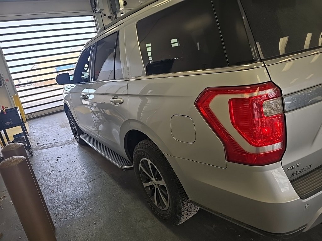 Used 2019 Ford Expedition XLT w/ Equipment Group 202A image 3