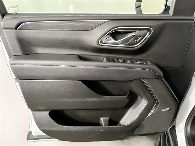 Used 2024 GMC Yukon XL SLT image 31