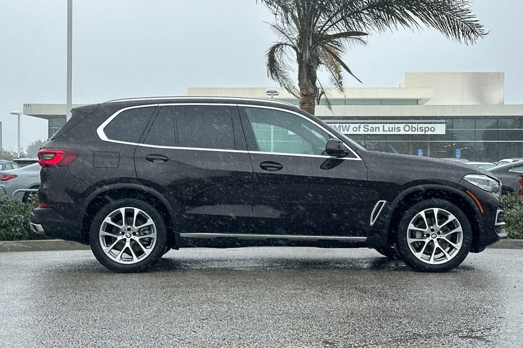 Used 2022 BMW X5 sDrive40i w/ Climate Comfort Package image 2