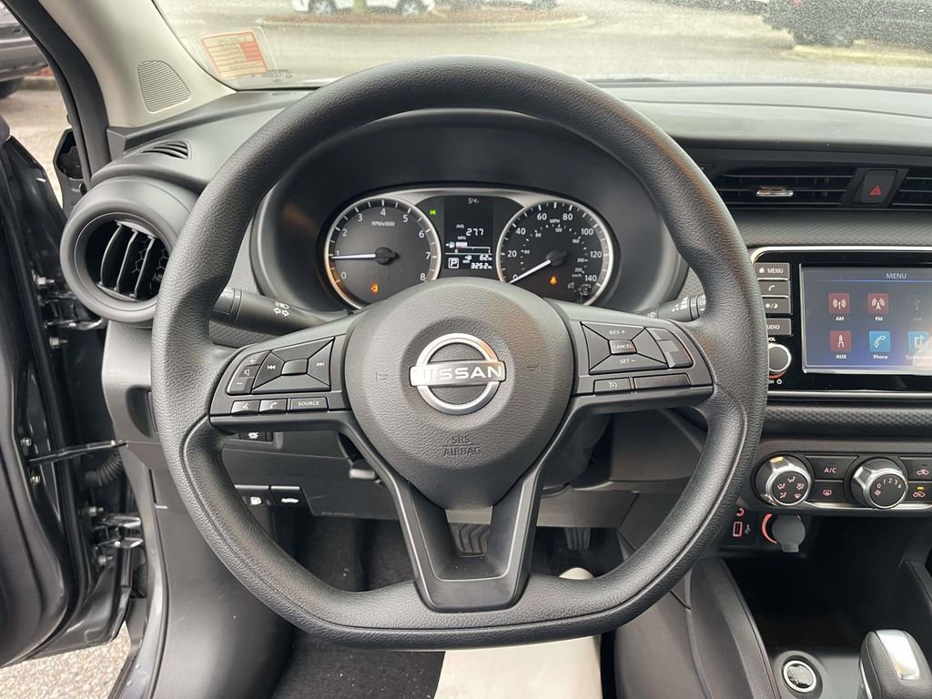 Used 2025 Nissan Kicks Play S image 21