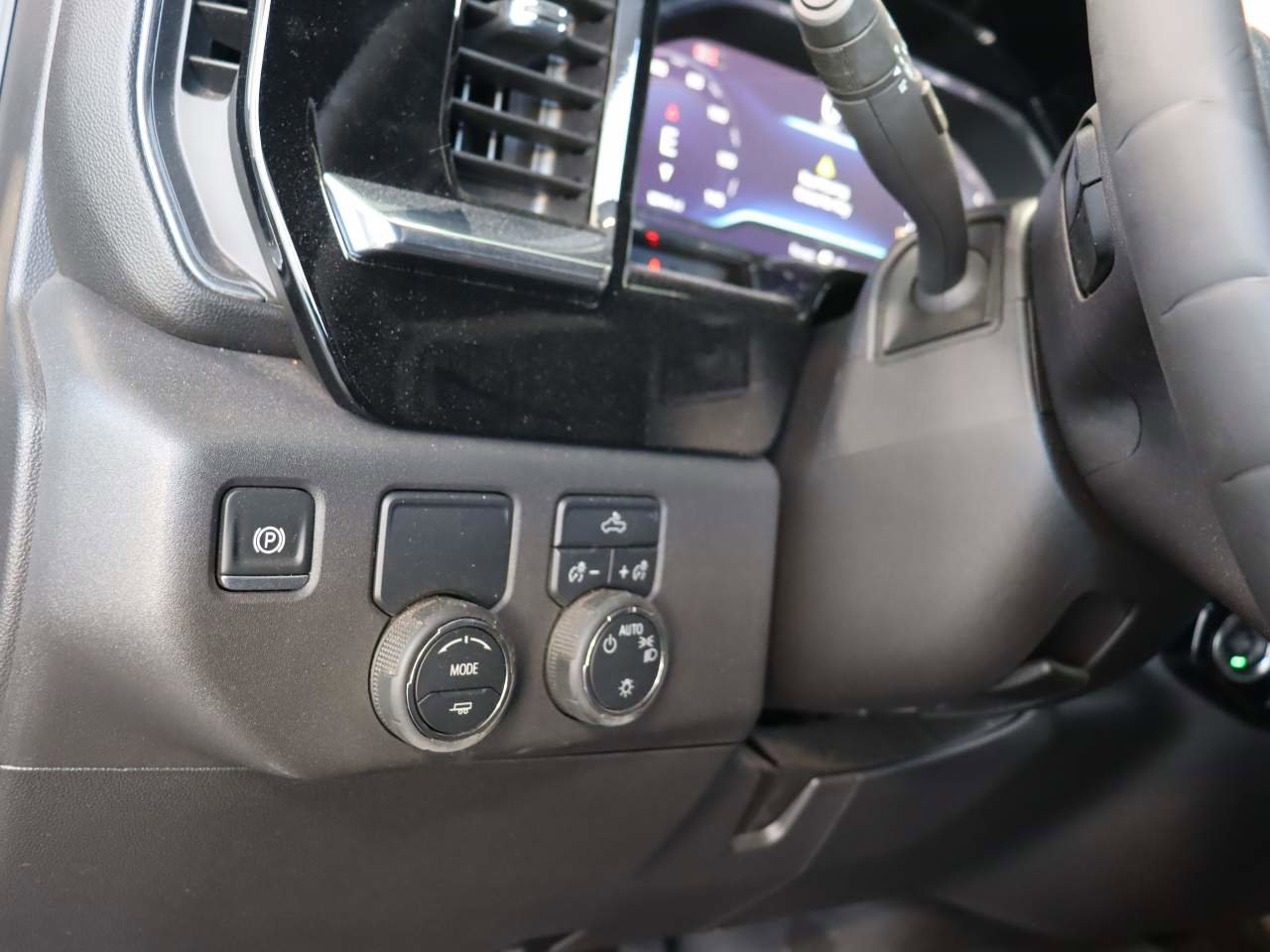 Certified 2025 Chevrolet Silverado 1500 LT w/ All Star Edition Plus image 14