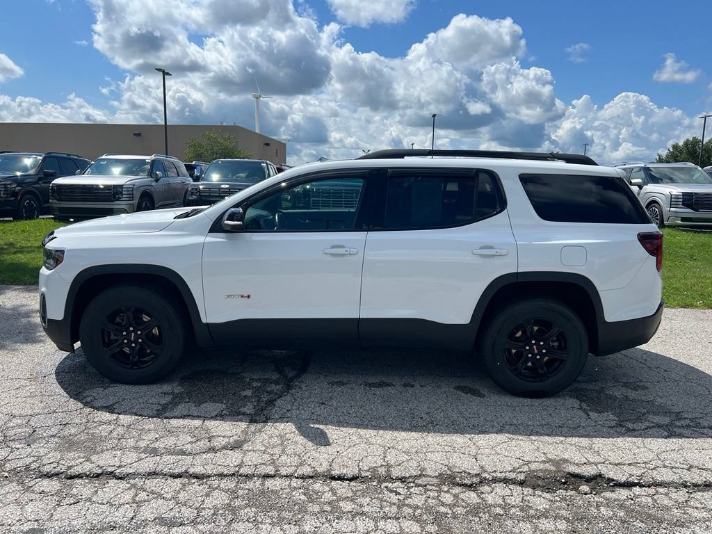 Used 2023 GMC Acadia AT4 w/ Preferred Package AWD/4WD image 2