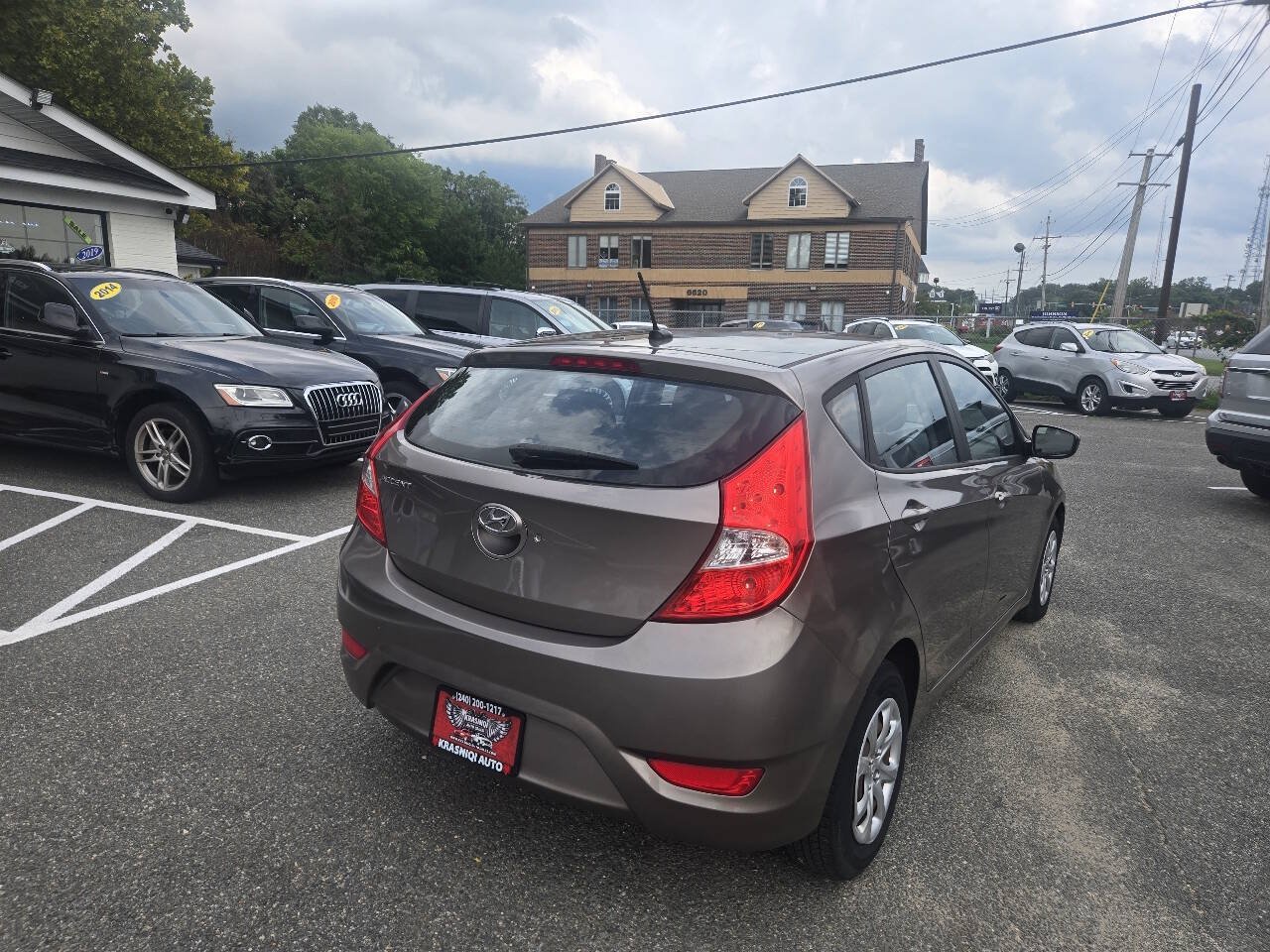 Used 2013 Hyundai Accent GS FWD image 7