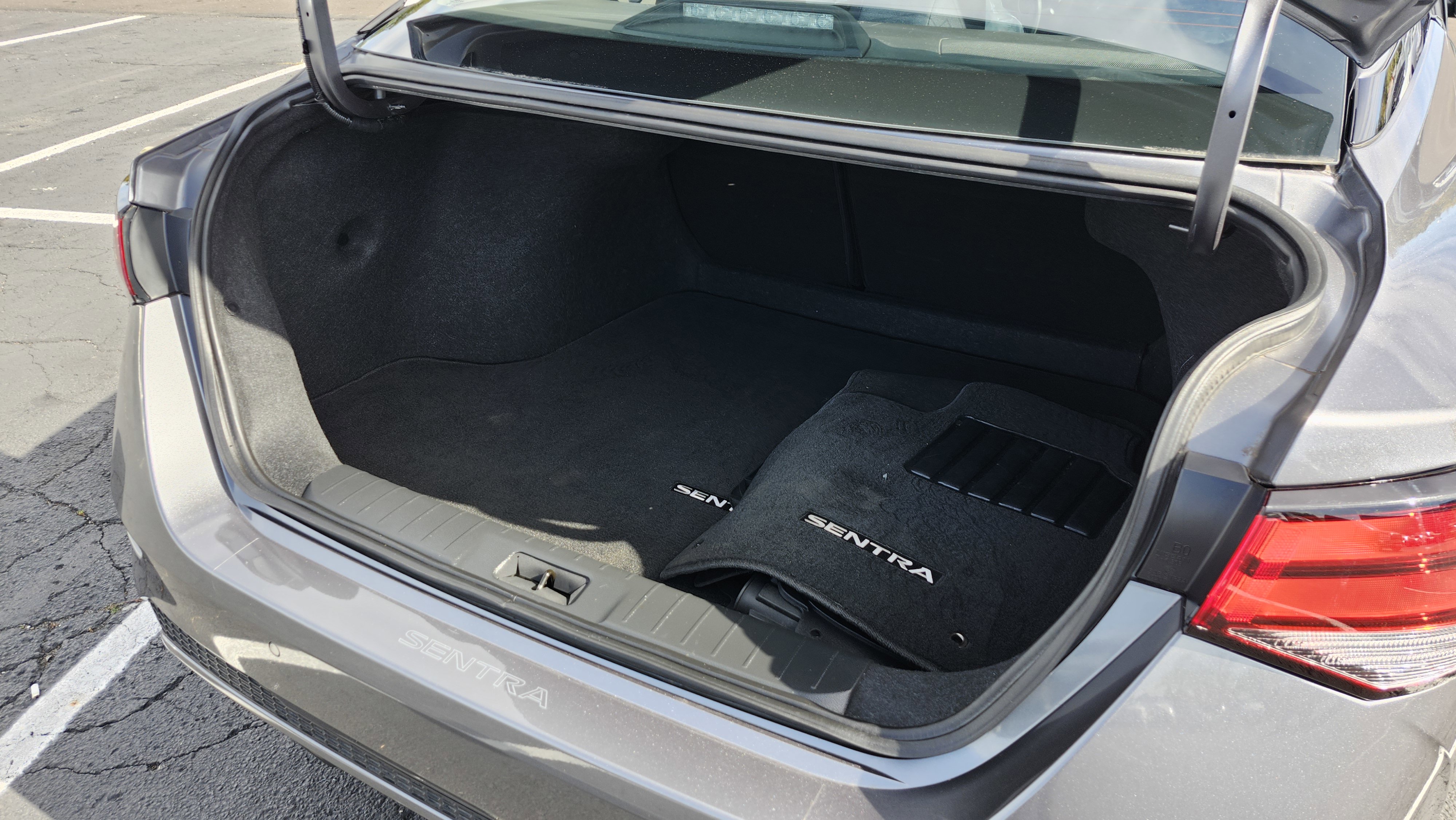 Used 2023 Nissan Sentra S image 14