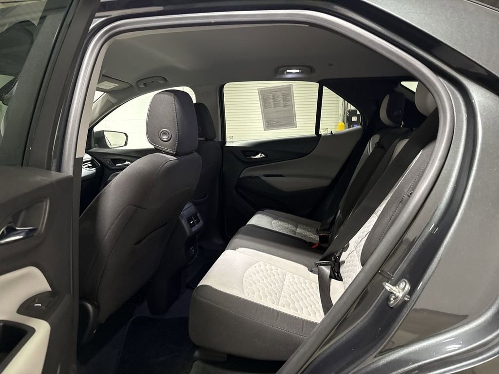 Used 2020 Chevrolet Equinox LS w/ LS Convenience Package AWD/4WD image 22