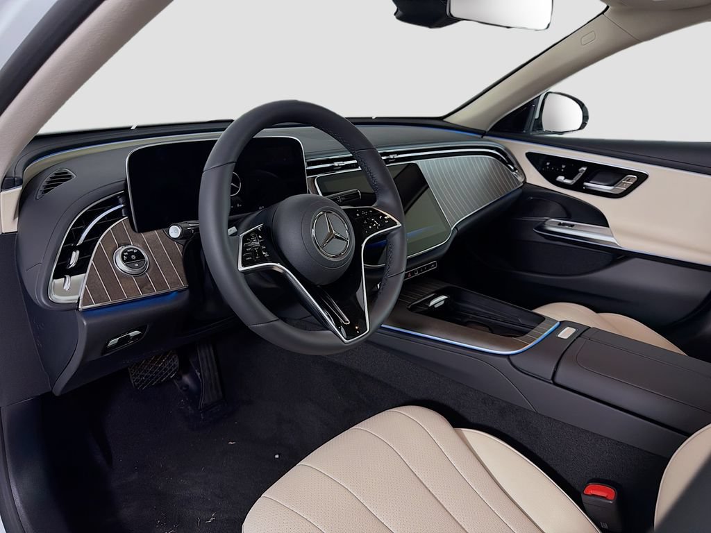 New 2026 Mercedes-Benz E 350 4MATIC Sedan image 10