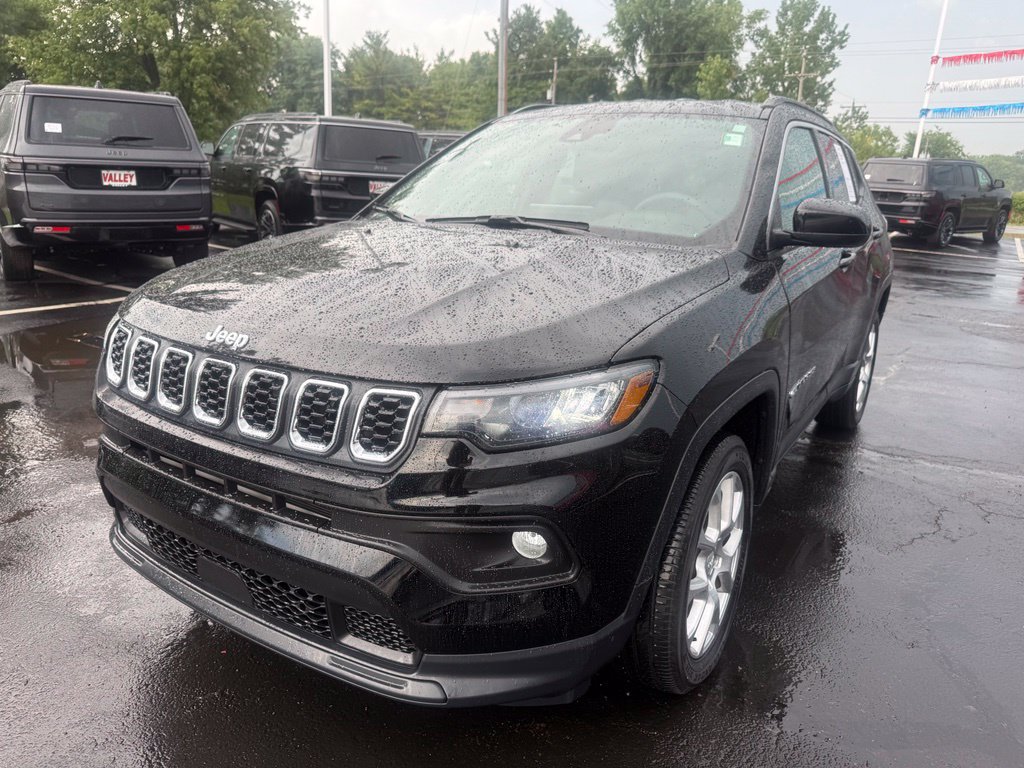 Certified 2024 Jeep Compass Latitude AWD/4WD image 9