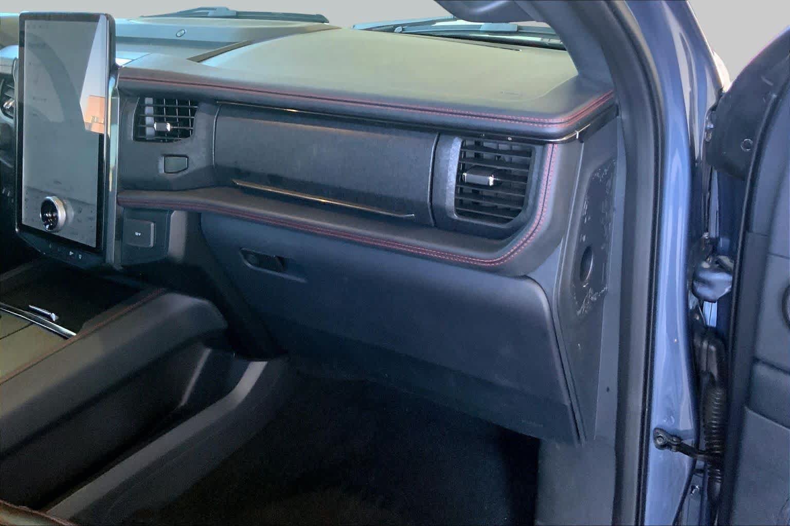 Used 2023 Ford Expedition Limited RWD image 19