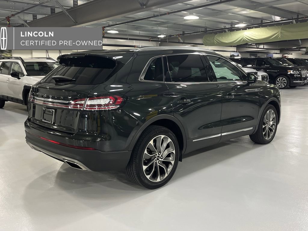 Used 2022 Lincoln Nautilus Reserve AWD/4WD image 2