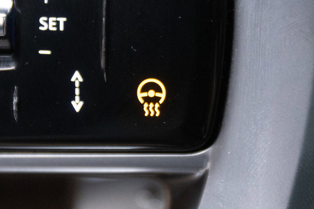 Used 2023 Land Rover Range Rover SE image 17