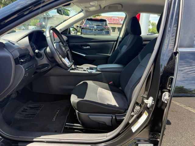 Certified 2023 Nissan Sentra SR w/ Midnight Edition Package FWD image 17