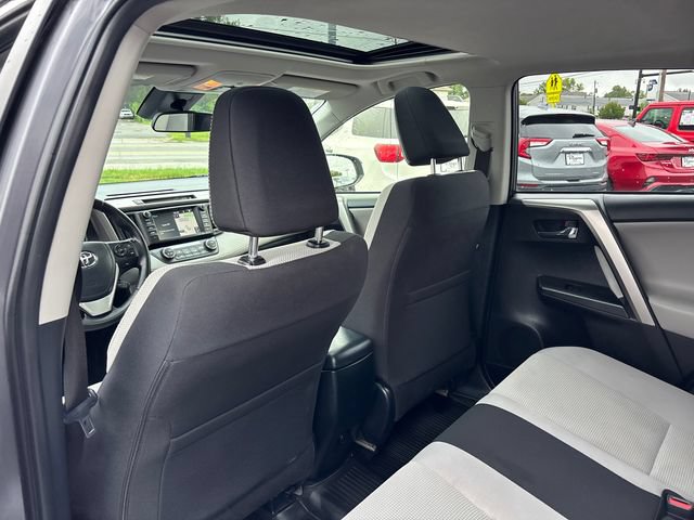 Used 2017 Toyota RAV4 XLE w/ Convenience Package AWD/4WD image 9
