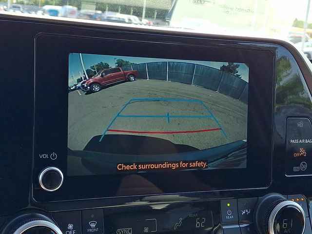 Used 2023 Toyota Highlander XLE FWD image 19