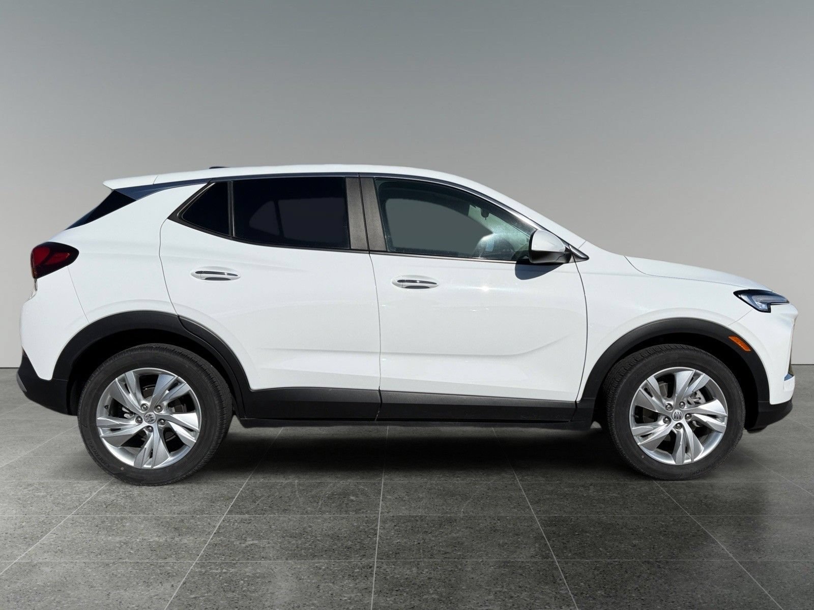 Used 2024 Buick Encore GX Preferred FWD image 8