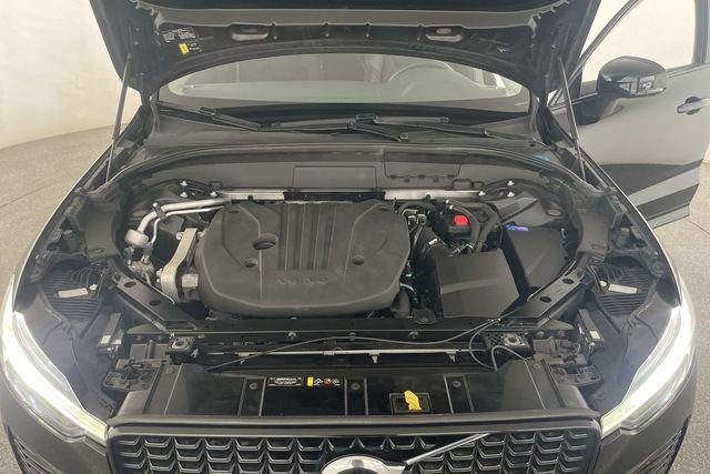 Used 2023 Volvo XC60 B5 Plus image 51