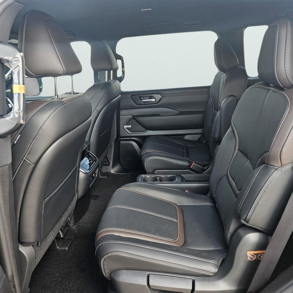 New 2026 Nissan Armada SL w/ Captain's Chari Seat Package image 16