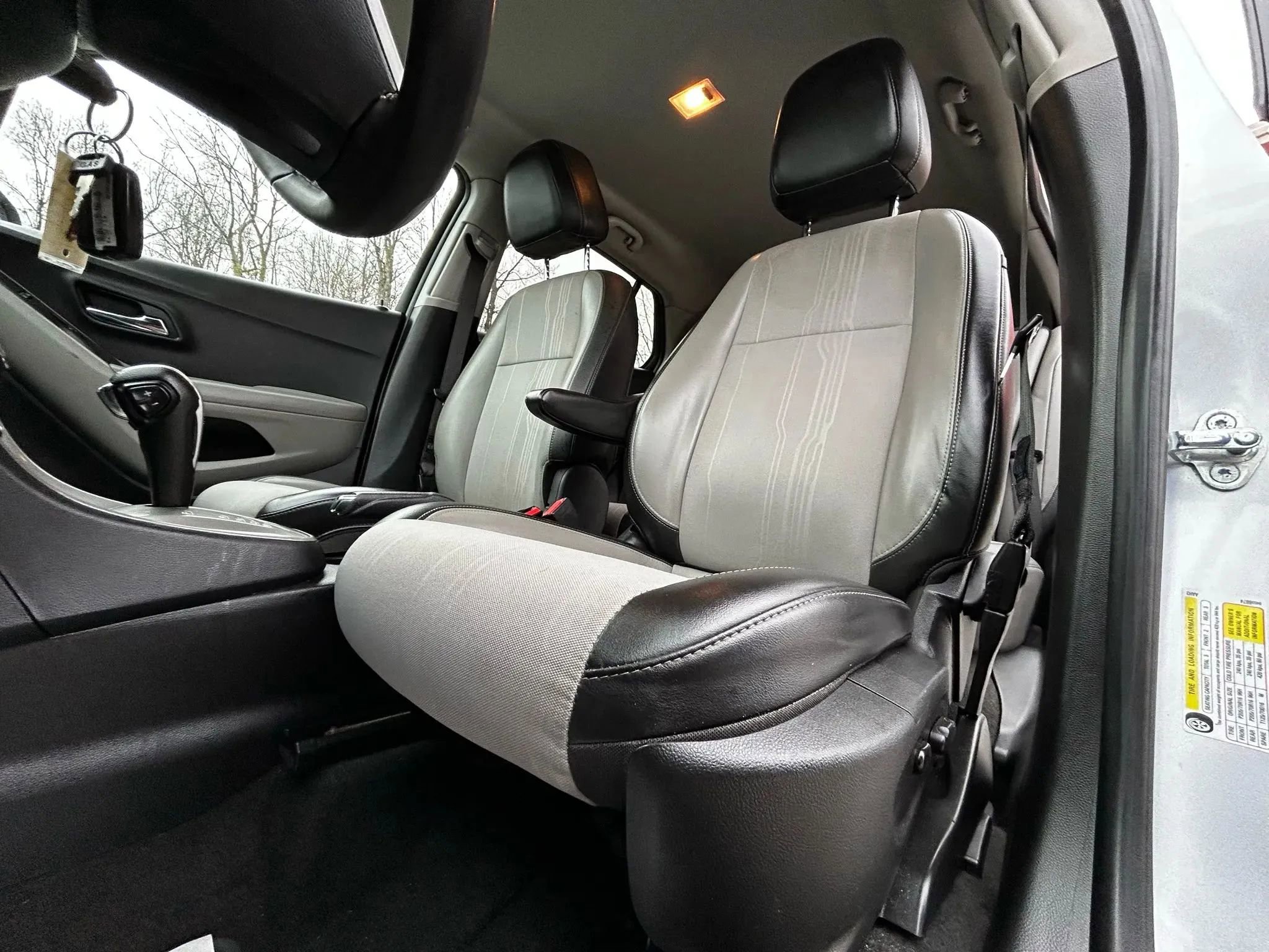 Used 2016 Chevrolet Trax LT w/ LT Convenience Package FWD image 25