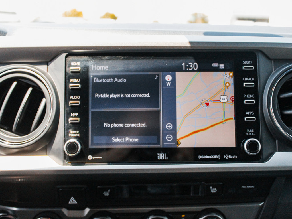 Used 2022 Toyota Tacoma Limited AWD/4WD image 17