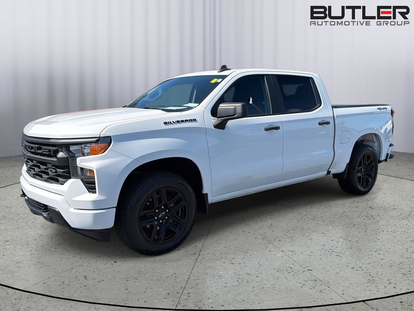 Used 2024 Chevrolet Silverado 1500 Custom w/ Turbomax Blackout Package AWD/4WD image 1