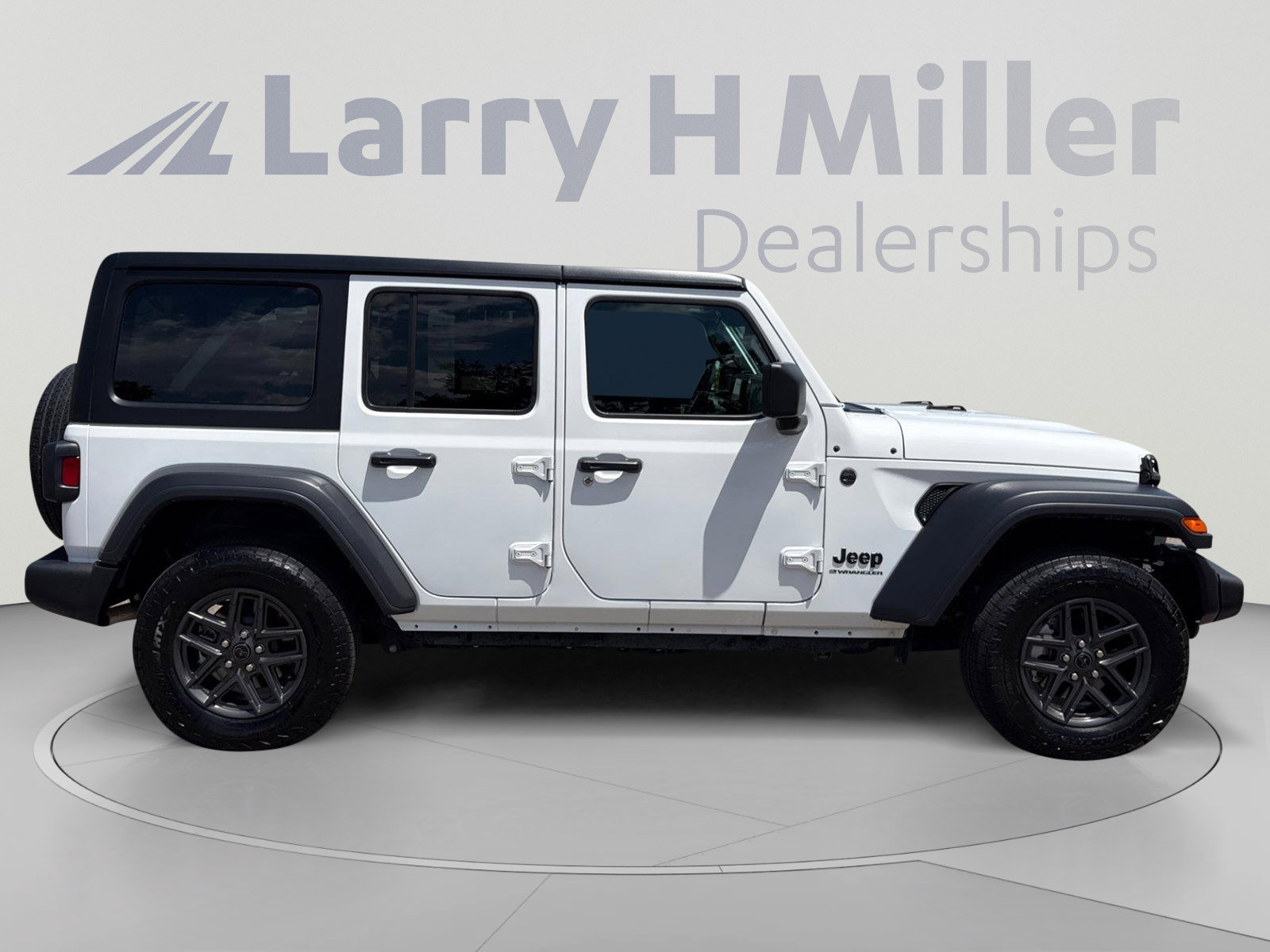 Used 2024 Jeep Wrangler Unlimited Sport AWD/4WD image 7