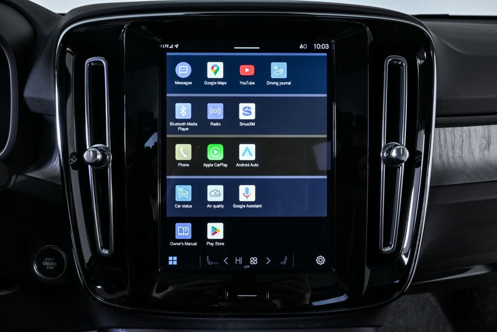 Certified 2025 Volvo XC40 B5 Plus image 15