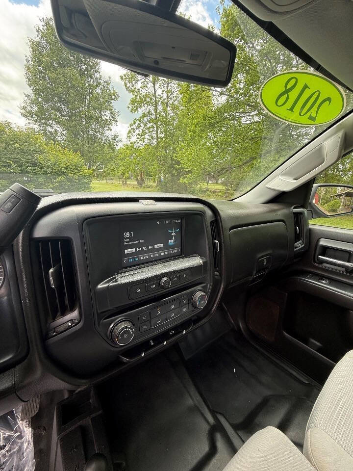 Used 2018 Chevrolet Silverado 2500 W/T w/ WT Convenience Package AWD/4WD image 11